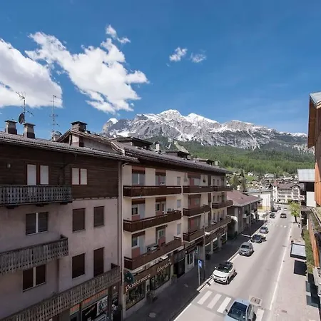 Апартаменты Cesare Battisti - Dolomiti Skyline Кортина-д'Ампеццо